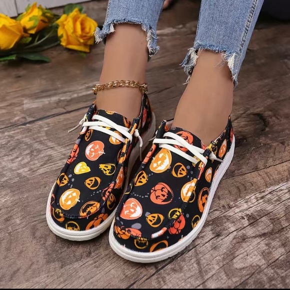 NIP Halloween shoes Pumpkins  size 10.5 comfortable perfect - trick or treating - Picture 2 of 15